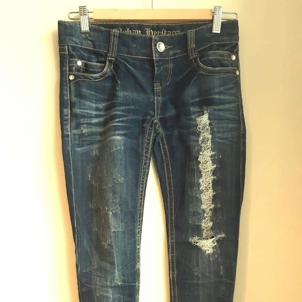excellent condition-low rise ripped skinny jeans